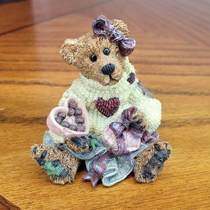 Boyds Bears #2272 Bailey "Hearts Desire"